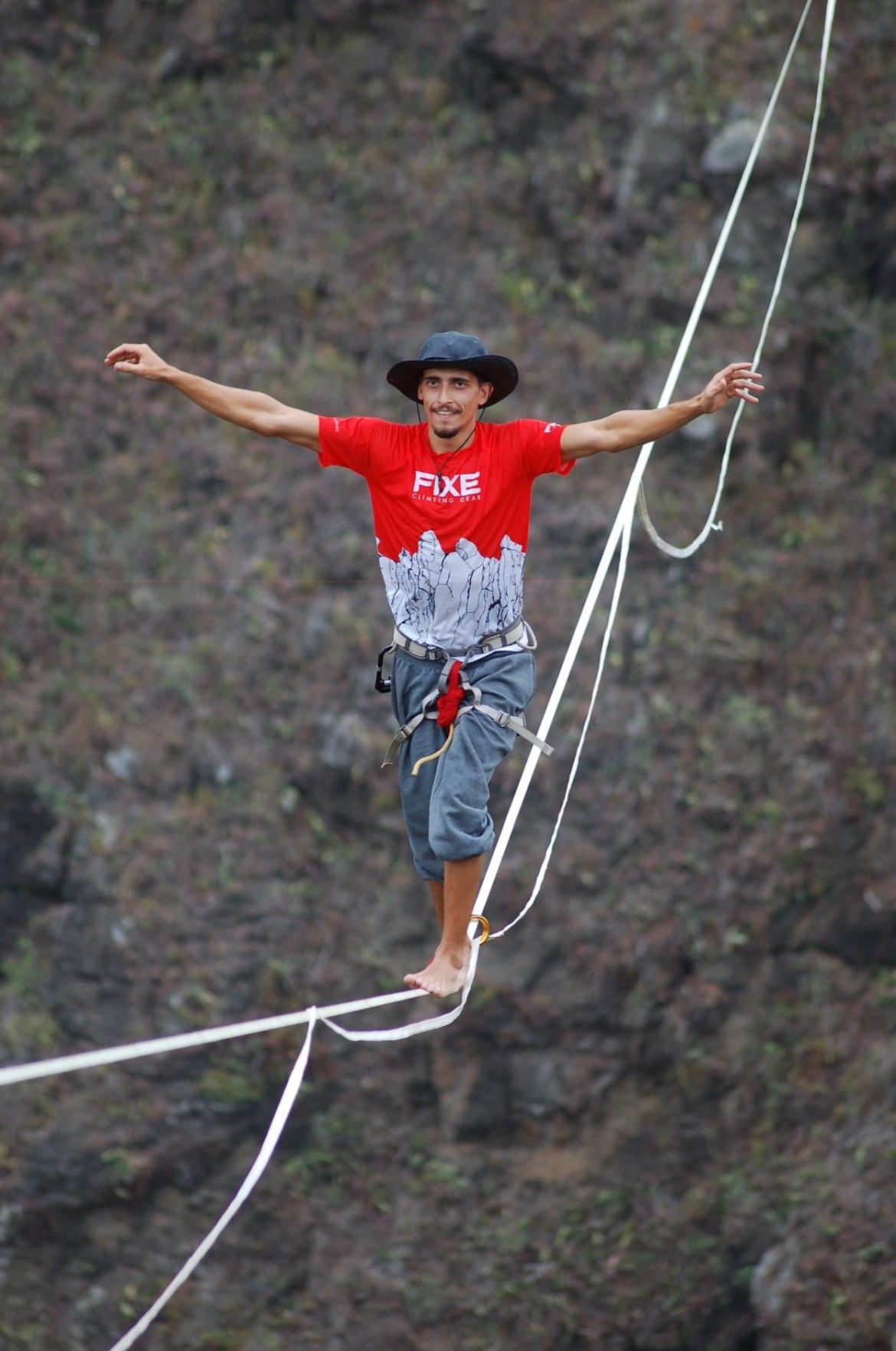 3B591592-4527-4375-93FF-4B4F9596E8DA