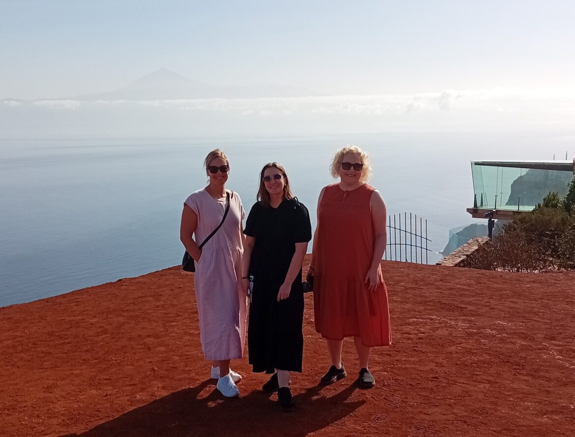 131024-periodistas-finlandesas-en-su-visita-a-la-isla-de-la-gomera