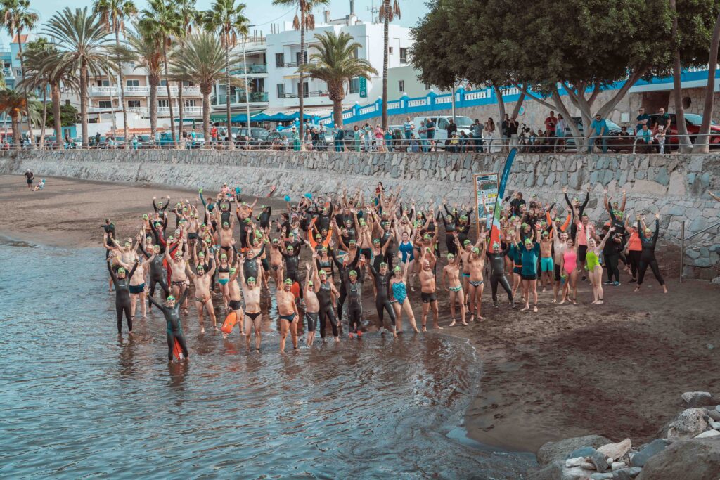 Elena Sarmiento y Martín Suárez triunfan la distancia reina de Anfi ...