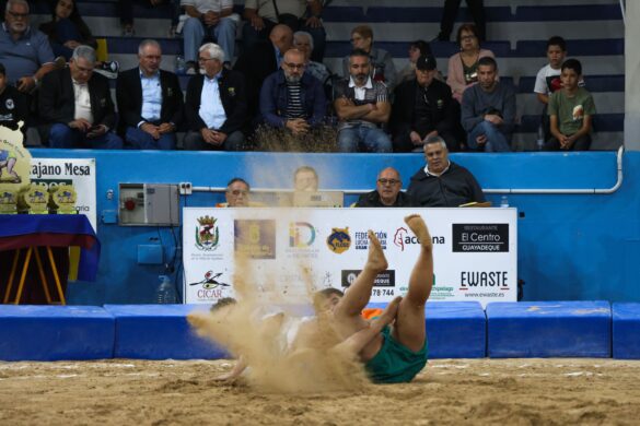 Las jovenes promesas de la lucha canaria brillan en las finales de la XLV Liga Cabildo de Gran Canaria 6