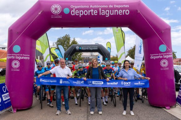 Badel Albelo, María Moliné y Noelia Pérez dieron la salida a la carrera