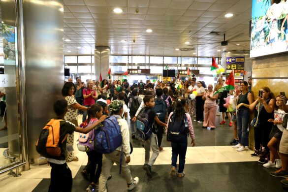 NP_Telde recibe a los 115 menores saharauis que pasarán unas ‘Vacaciones en paz’ en el archipiélago canario(1)